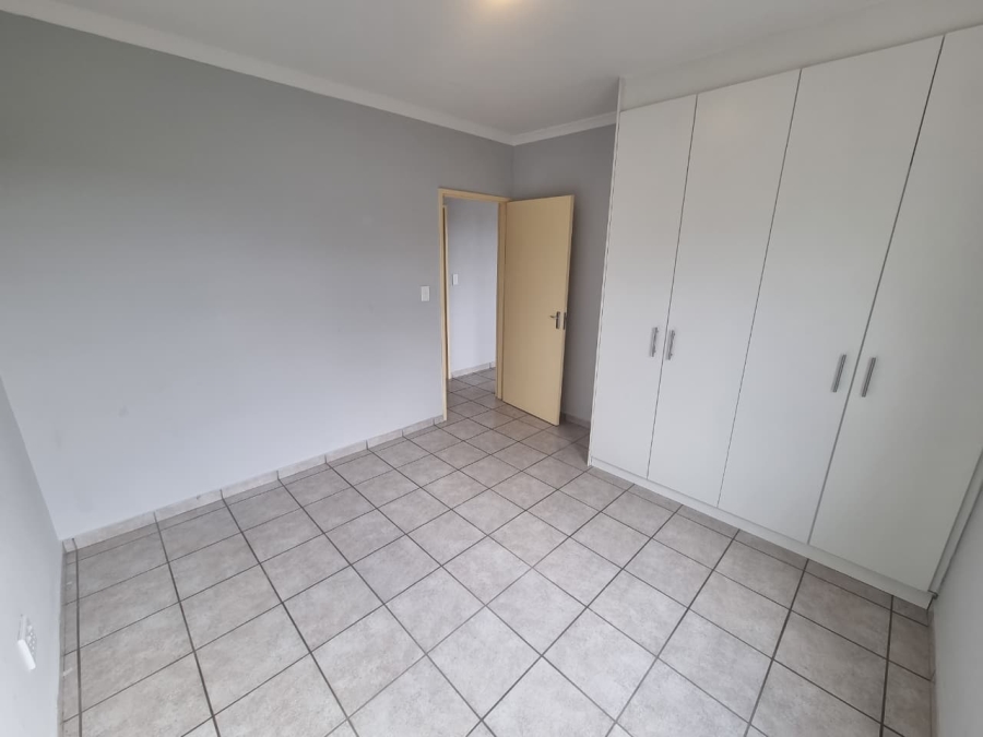 2 Bedroom Property for Sale in Klein Drakenstein Western Cape